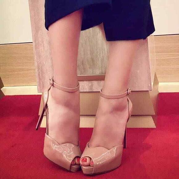 Christian Louboutin NIB Aketata 120 Ankle Strap Platform Heels 40 Beige Patent - Picture 1 of 7